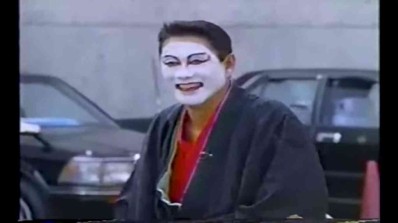 77歳・北野武の「超超超高級車」にネット衝撃 商店街を徐行する様子に「そんな車来たらチビる」の声
