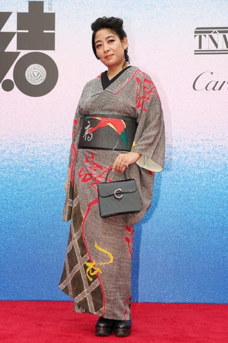 松嶋菜々子や戸田恵梨香、今田美桜らが美の競演 カルティエの豪華ジュエリーまとい登場
