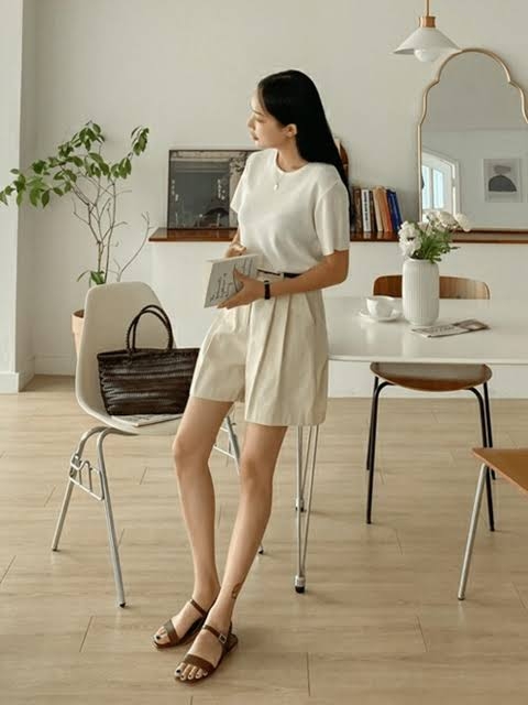 絶対周りからおかしいと思われないとしたら外で着たい服