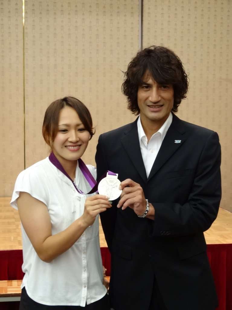 丸山桂里奈:夫・本並健治が60歳に 19歳年上、「まだ人間として成長」と称賛