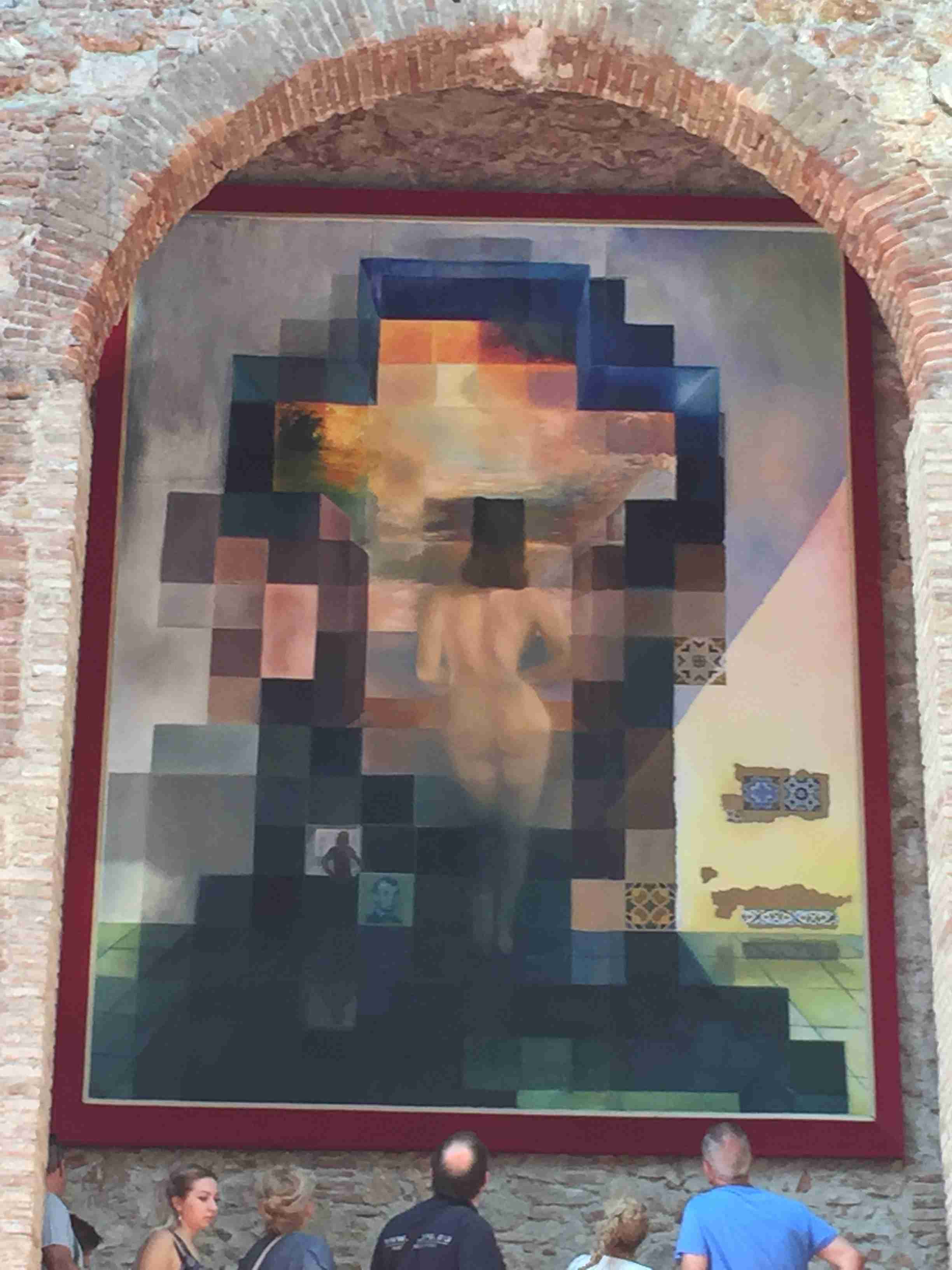ダリのあの有名な絵画の実物が想像を裏切る小ささでびっくり「そんなに!?」「これは美術館あるある」