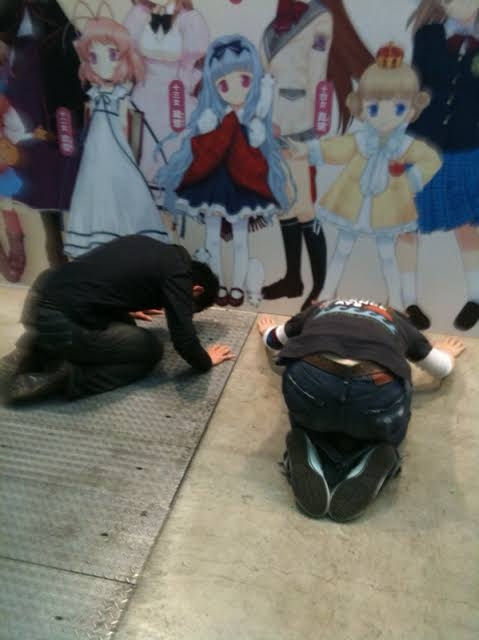 「ホロライブ」イベントでファンの行動が物議…「ぬいぐるみをひろげたりパネルに土下座したりしないでね」とタレントが注意喚起