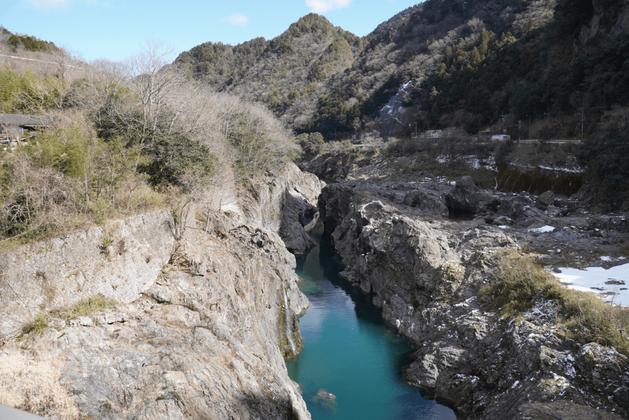 沢登り中に男女2人が流され心肺停止 現場から300m下流の川底で発見 岐阜・飛騨川