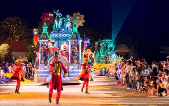 【物議】ディズニーに来たものの満足に遊べない親子に「下調べ不足の親が悪い」という声→そもそも近年のチケットシステムやファンの過熱ぶりに疑問も