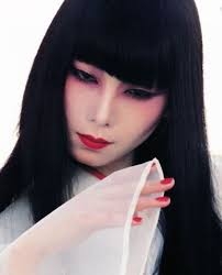 黒髪、切れ長の目、小さい鼻…元祖・トップモデル、山口小夜子が初めてパリで認められた瞬間