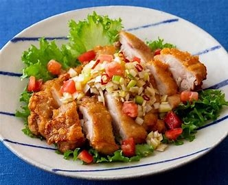 鶏胸肉　もやし　ちくわ
