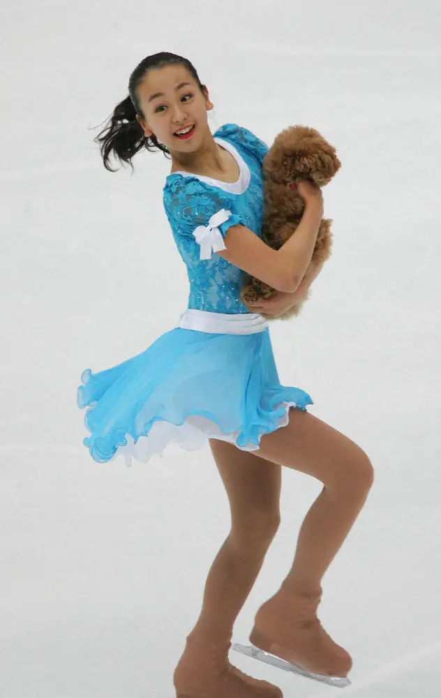 浅田真央さん　愛犬エアロが虹の橋を渡ったことを報告　「空に向かってぴょんぴょんと駆け上がり」「本当にありがとう」