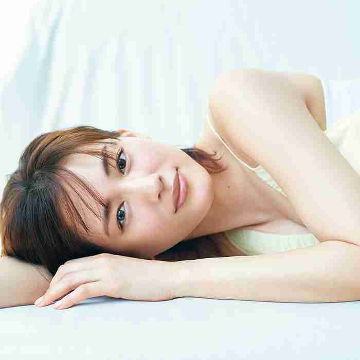 綾瀬はるか、大ボリュームのベスト写真集 “らしさ”あふれるコメントも【全文掲載】