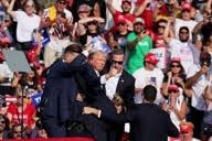 トランプ前大統領 演説会場で発砲音 CNN「けがをしている」