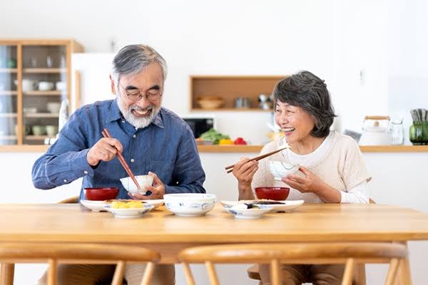 共働き夫婦でご飯は別の方いますか?