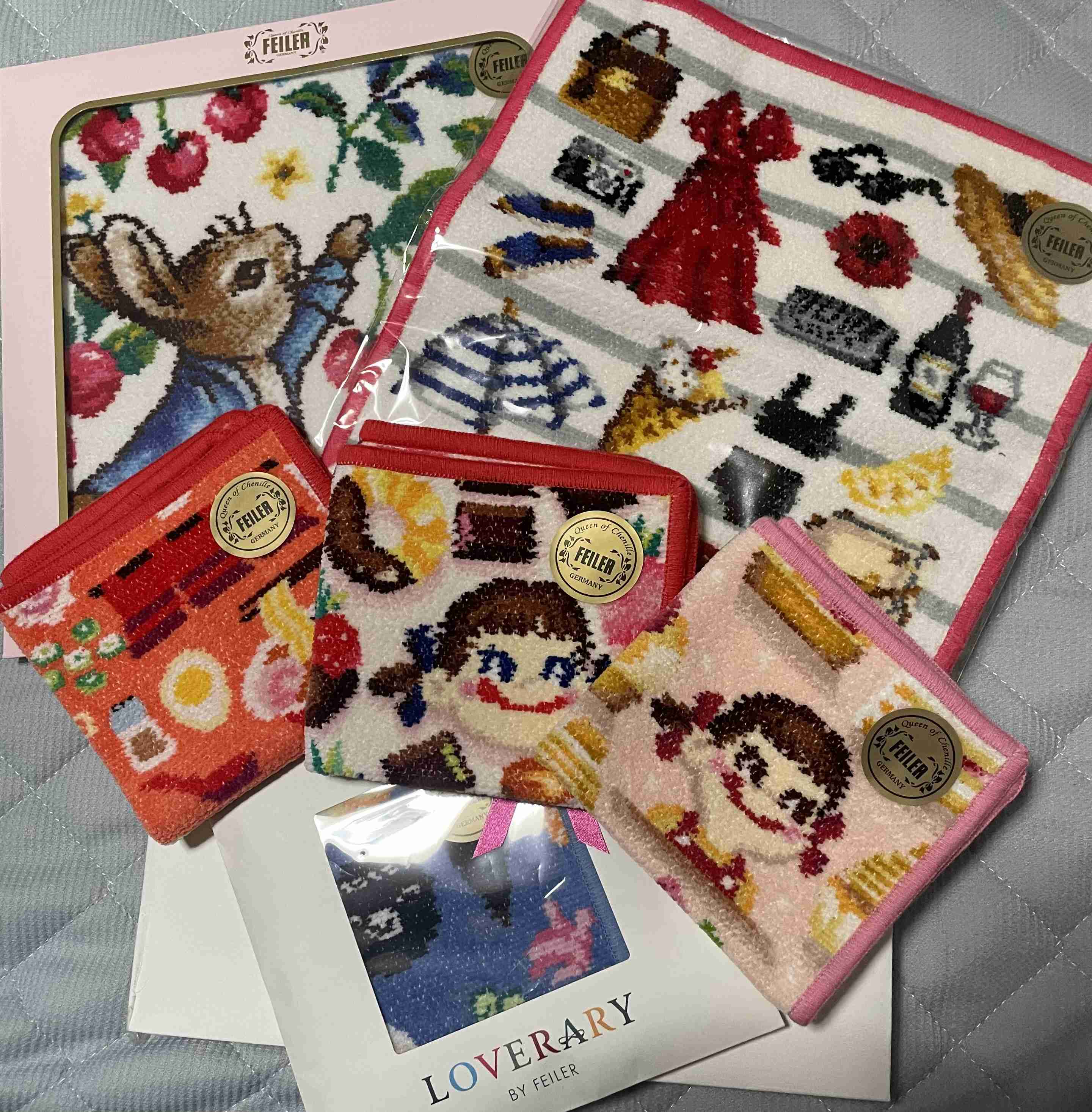 【ハンカチ】みんなの持ってるフェイラー見せて【ポーチ】