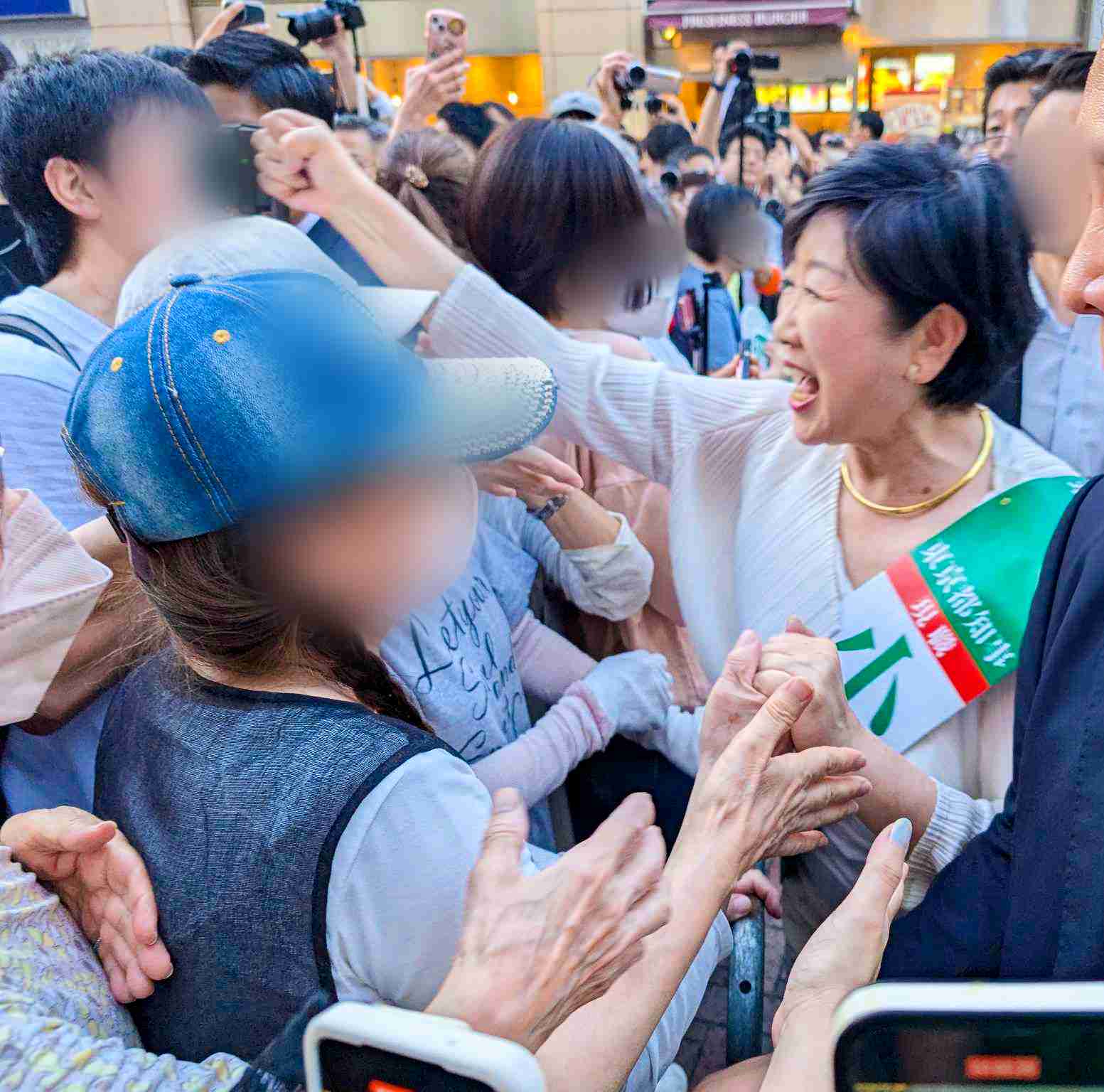 蓮舫氏、小池百合子氏巡るSNS投稿に衝撃「敗者ですが言わせてください」「私の考えではあり得ません」
