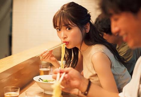 ラーメン業界の革命児「一蘭」幹部に聞く 最高益をたたき出した「3つの要因」 何度も断ったカップ麺コラボ