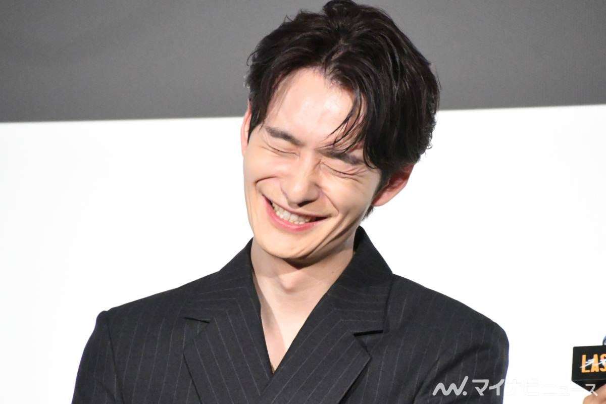 岡田将生、別人のような激変姿にネット仰天「ちょっと…」「誰？」「直視できない」「声出ちゃった」