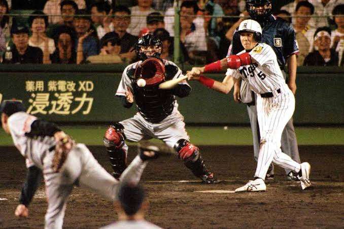 日本ハム新庄監督が甲子園に登場　サングラス姿で観戦、母校の応援に駆け付け騒然