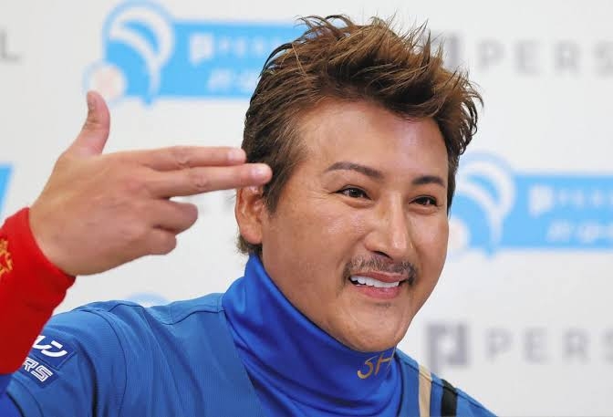日本ハム新庄監督が甲子園に登場　サングラス姿で観戦、母校の応援に駆け付け騒然