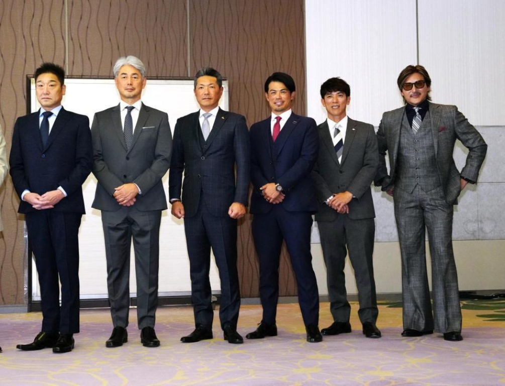日本ハム新庄監督が甲子園に登場　サングラス姿で観戦、母校の応援に駆け付け騒然