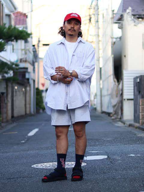 彼氏の私服の布の面積が少ない