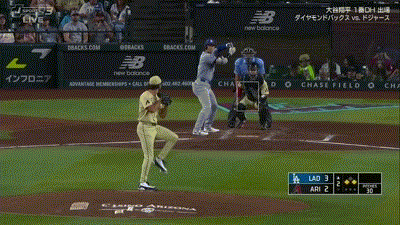 大谷翔平、MLB史上初「43本塁打－43盗塁」の快挙！2回に死球から盗塁決め“同日達成” 43号ソロでオズーナと6本差に