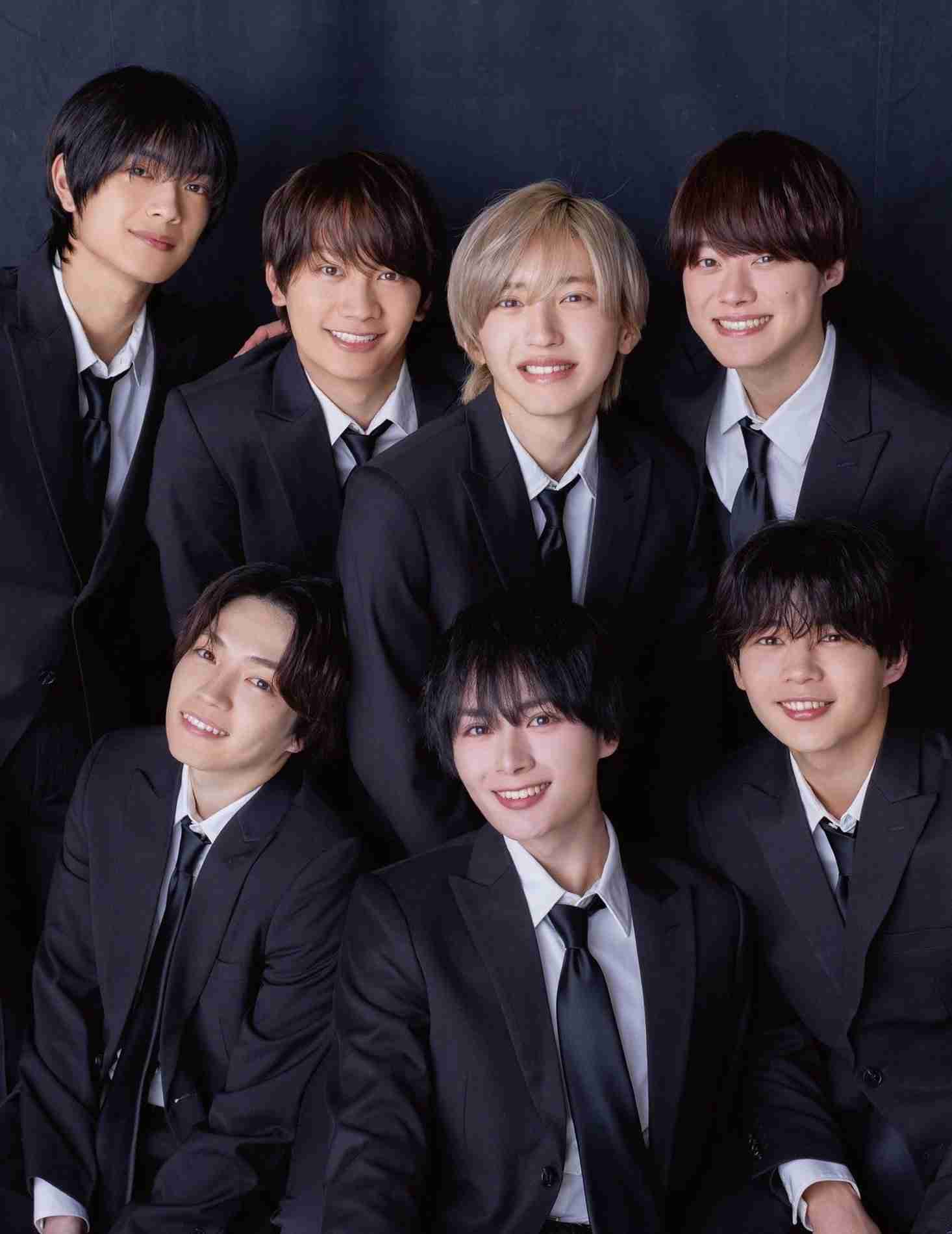 なにわ男子、スーツ姿でオフィスラブ熱演 仕事終わりのデートの誘い方とは 