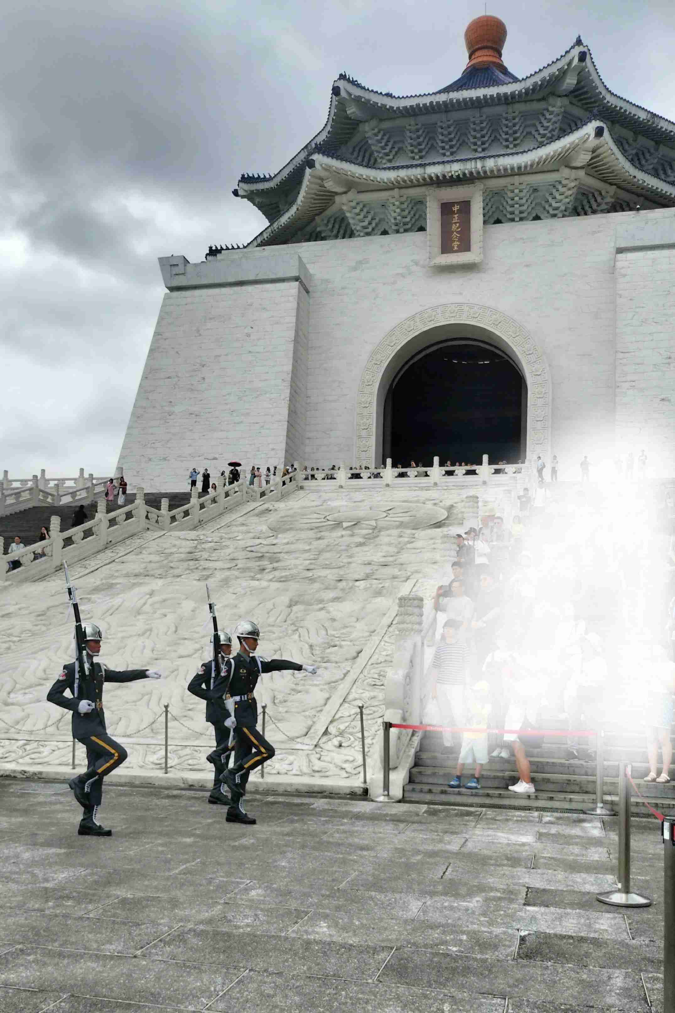 旅行しやすい国はどこ？