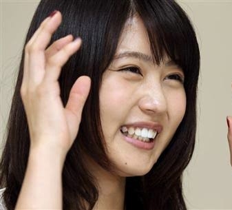 「架純ちゃんそっくり」整形から6年…有村藍里、黒目がち笑顔の街角スナップに反響「めちゃめちゃ可愛いすぎる」