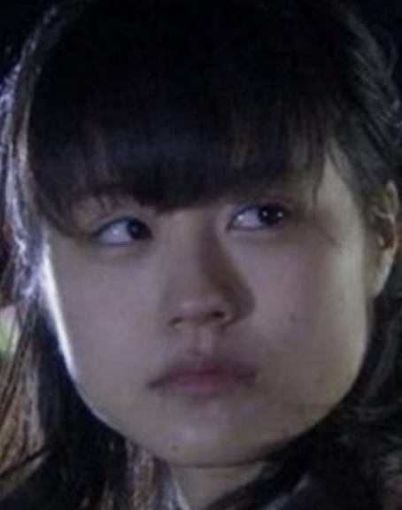 「架純ちゃんそっくり」整形から6年…有村藍里、黒目がち笑顔の街角スナップに反響「めちゃめちゃ可愛いすぎる」