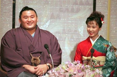 色んな芸能人の結婚会見が見たい Part2
