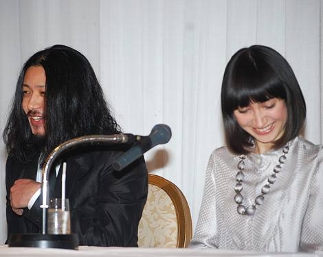 色んな芸能人の結婚会見が見たい Part2