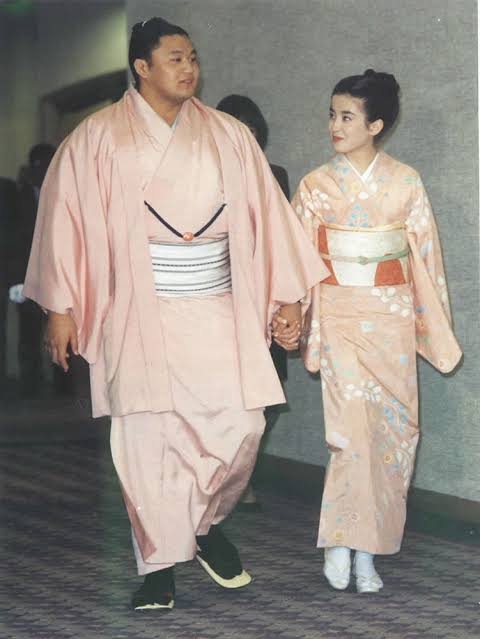 色んな芸能人の結婚会見が見たい Part2