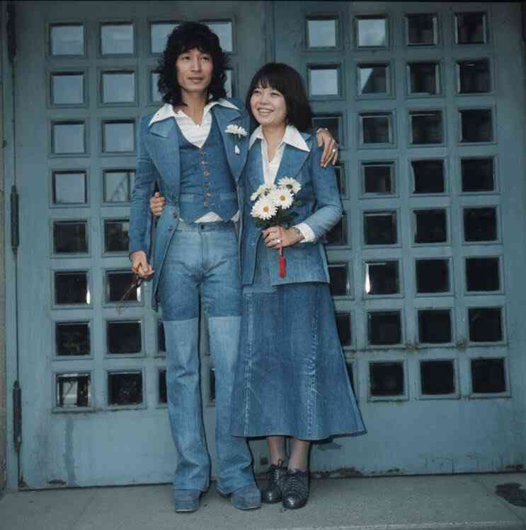 色んな芸能人の結婚会見が見たい Part2