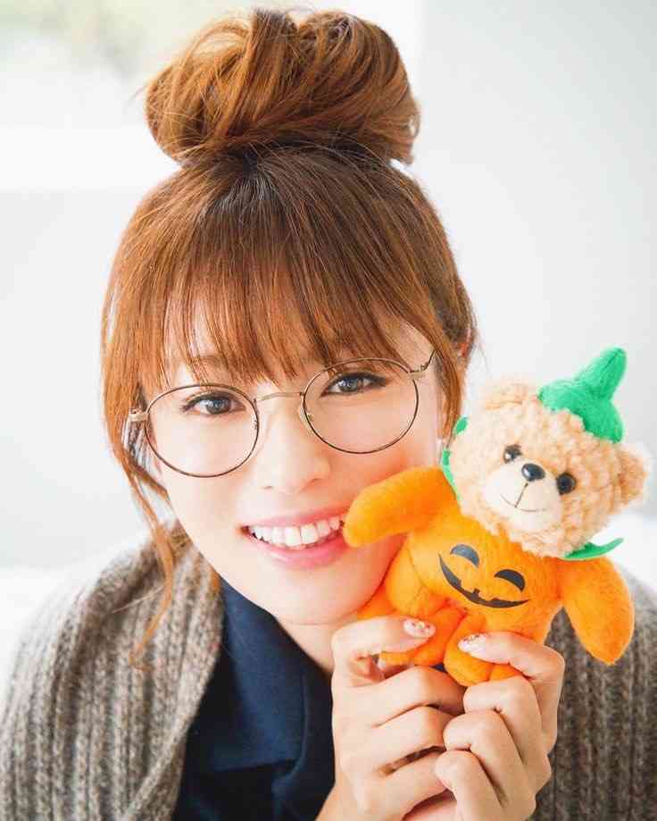 芸能人のお団子ヘアが見たい！