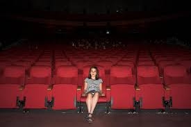 映画館に行ったらお客が自分だけだったことありますか?