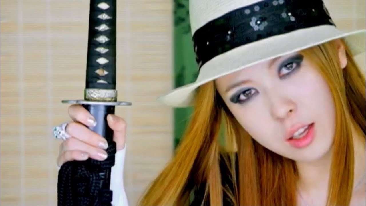 アニソンカラオケ一曲目何歌う?