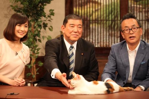 「ひどい態度」「大人げない」麻生太郎　“犬猿の仲”石破茂の“勝利宣言”後の「あからさまな対応」に批判続出