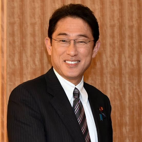 【恋愛】恋人にするなら「歯並びが悪い人」or「口臭が気になる人」どっち？　男女300人の“選択”がリアルだった