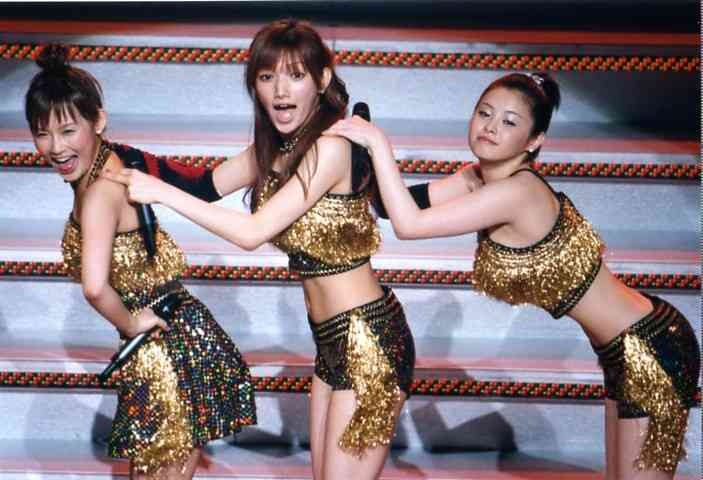 芸能人の集合写真を貼るトピ