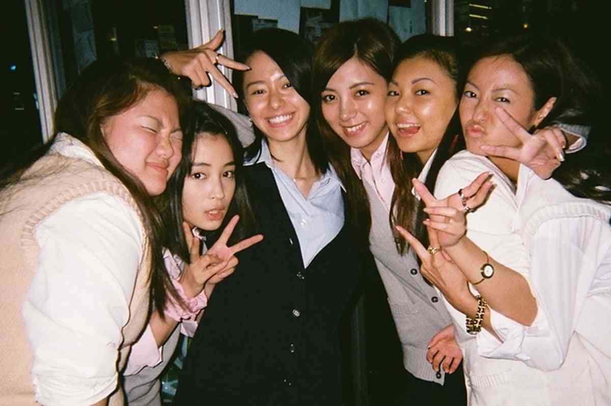 芸能人の集合写真を貼るトピ