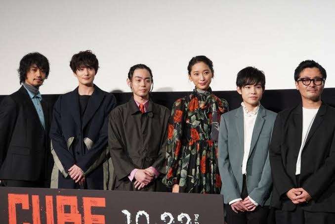 芸能人の集合写真を貼るトピ