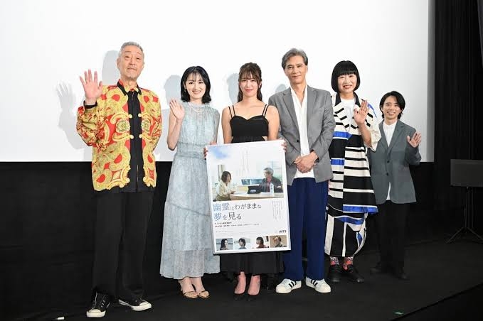 芸能人の集合写真を貼るトピ
