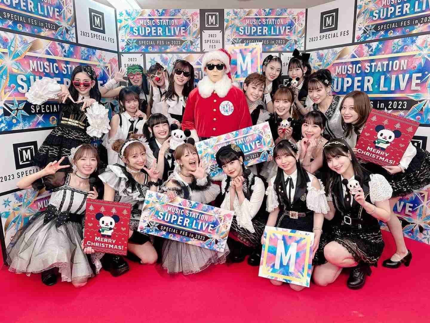 芸能人の集合写真を貼るトピ
