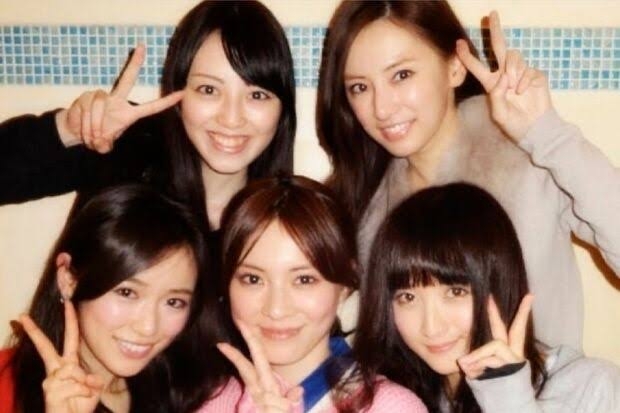 芸能人の集合写真を貼るトピ