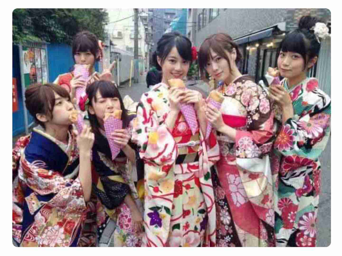 芸能人の集合写真を貼るトピ