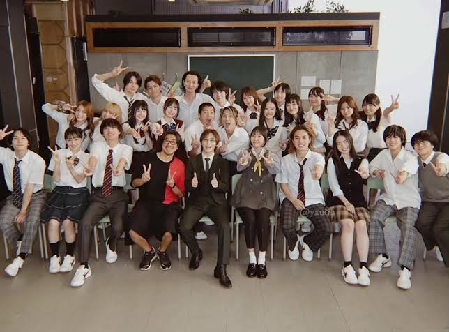 芸能人の集合写真を貼るトピ