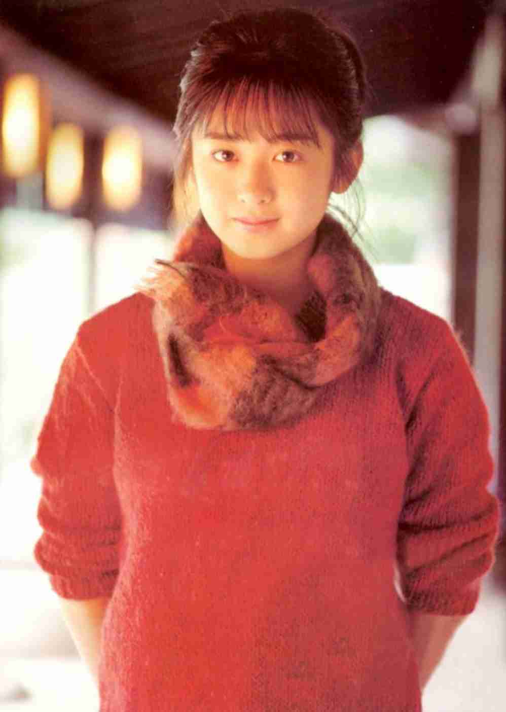 《独自》斉藤由貴　60代不倫医師との関係が続いていた！目撃した58歳誕生日の“セクシーワンピ”で夜這い姿