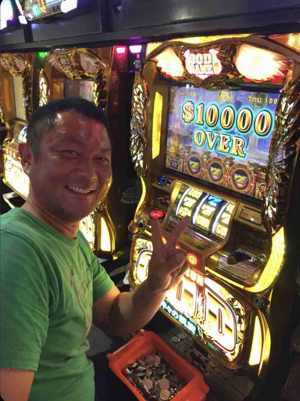 コメダ珈琲店刺殺、逮捕の元夫と過去2度トラブル…女性の死因は失血死