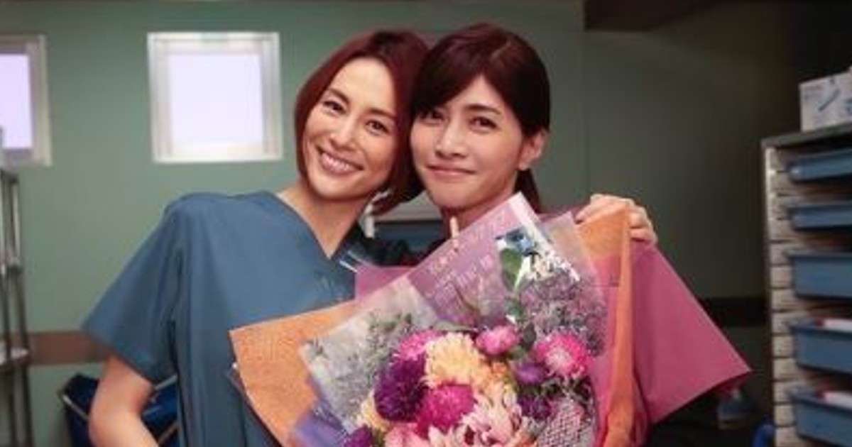 美人と美人の画像をください