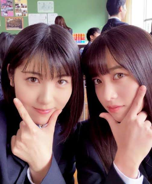 美人と美人の画像をください