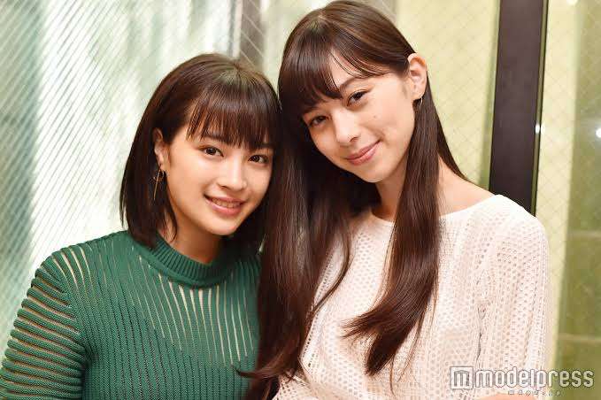 美人と美人の画像をください