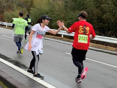 やす子のマラソン“お触り”被害に日テレ回答「並走のガードランナーが対応いたしました」